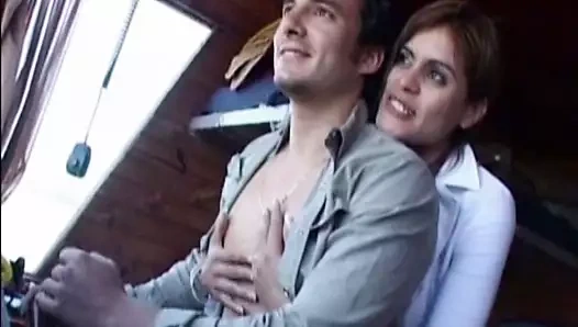 Güney Amerika'da erotik sahneler! (sahne 01)