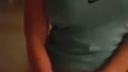 Muhteşem milf kullanımları vibratör için boşalmak