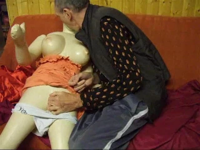 Sie laesst sich nur besoffen ficken