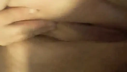 Seksi olgun ateşli iri güzel kadın orta yaşlı seksi ev hanımı ve kocası yalıyor ve sikişiyor