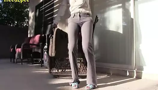 Kadın çiş çaresizliği ve pissing pantolon omorashi 2019