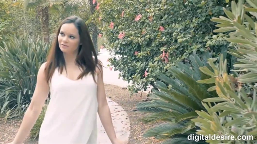 Bakabilirsin ama dokunamazsın! Glam Ponstar Jenna J Ross DigitalDesire'de