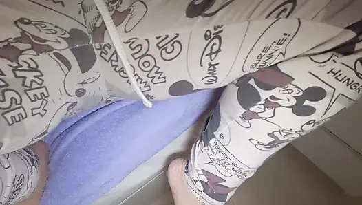 Amateur wife fucked missionary style and creampie in her hairy pussy. Real homemade.