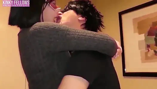 Karmaşık genç evli kadın, kimsenin durumunu çok derinden sormama şartıyla