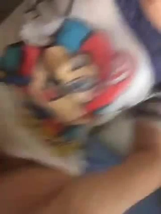 mostrando a xota na cam