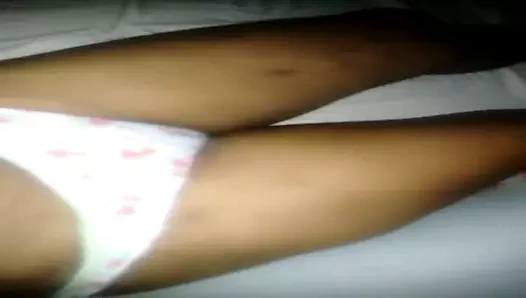 esmer gösterilen onu vücut 3