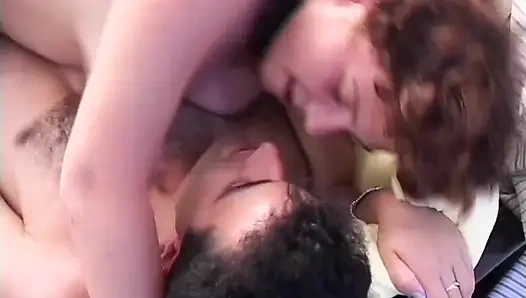 Ahmet Türk kahyanın amını sikiyor