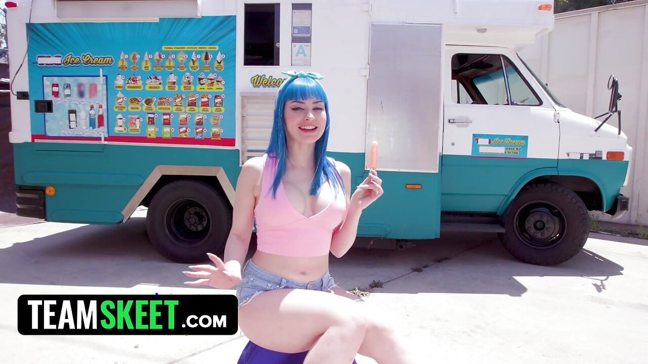 Muhteşem jewelz blu seks röportajı yapıyor ve ateşli bir günde dondurma için yarak sikiyor - teamskeet allstars