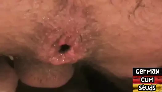 Ev yapımı üçlü anal sekste döllenen Alman dilf prezervatifsiz