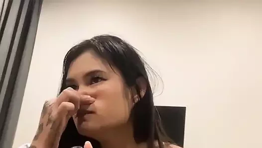 Delia Sugar ilk kez büyük zenci yarağıyla oral seks yapıyor