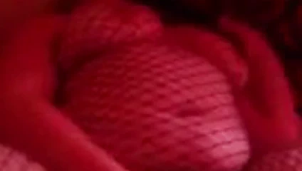 Paar sucht sie... Kız arkadaş kendi kendine oynuyor