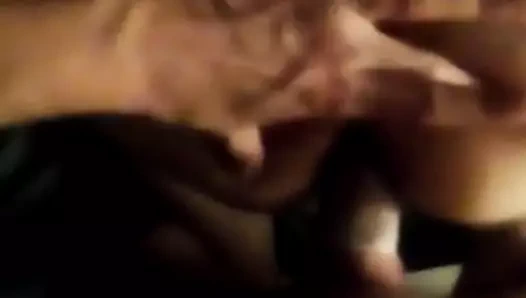 Maman celibataire qui m'offre son cul