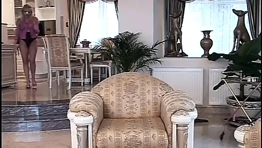 Güzel kızlar mastürbasyon yapıyor amcık dildo penetrasyonu