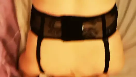 Ma blonde salope au gros cul bien rond