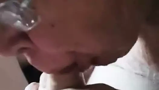 eski çinli büyükbaba emme büyük adam