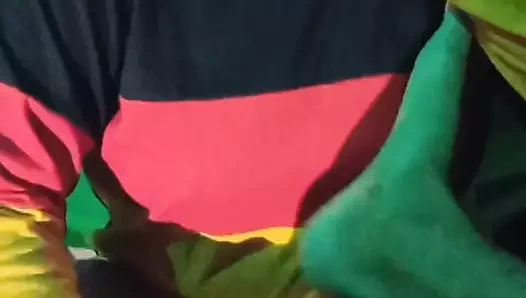 Seksi Bangladeşli teyze seks yapıyor ve parmaklıyor