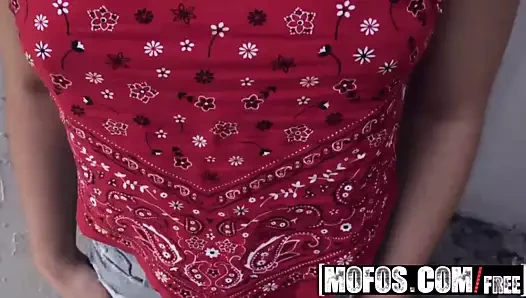 Publick manyetikler - gina valentina - bir yardım eli - mofos