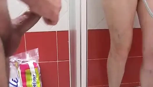 Üvey erkek kardeşimin karısı bu sefer benim!