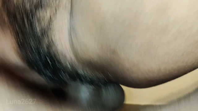 Eski kız arkadaşım beni odasına çağırdı ve tüm gece seks yaptı