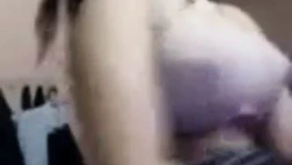 Sıcak seksi bebek çıplak. .. büyük göğüsler