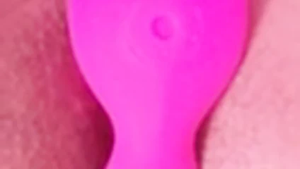 pembe yapay penis ile yalnız