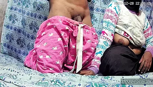 Büyük ördek oğlan ve kız odada seks yapıyor 27544