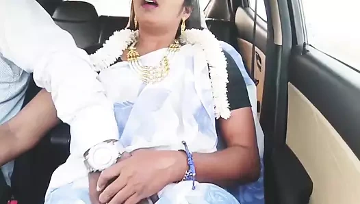 Hintli kadın arabada seks yapıyor. Sari giymiş güzel ev hanımı araba yolculuğu sırasında üvey oğluyla sikişmeye çalışıyor. Telugu edepsizce konuşma.