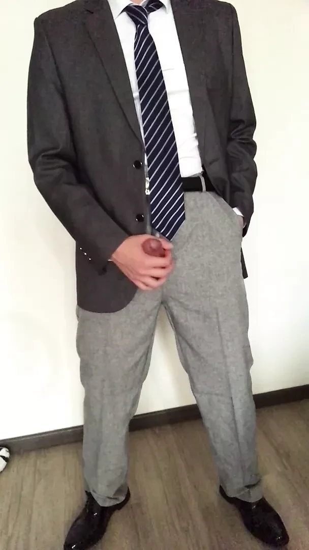 Azgın elbise ayakkabılarıyla oynayın
