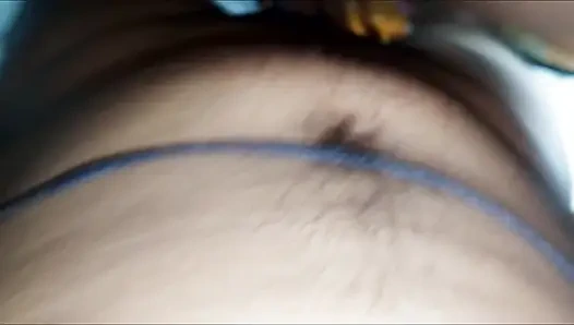 Evli evli kadın Nusrat üvey erkek kardeşini sikiyor