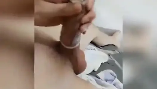 Büyük zenci yarağı sınıf arkadaşım çok sürtük ve birkaç dolar karşılığında beni sikmeyi kabul ediyor