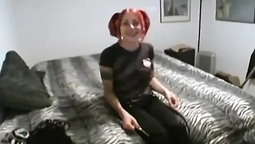 Fetiş dolly derin bir yarakla