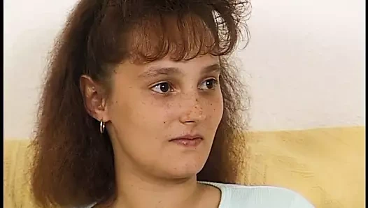 Schuechternes teen beim ersten Dildo casting