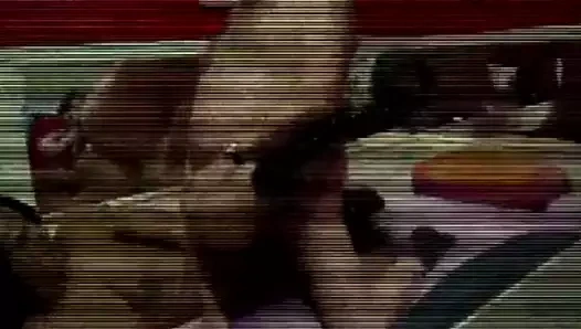 Dicker Opa fickt geile Latina im Laufhaus