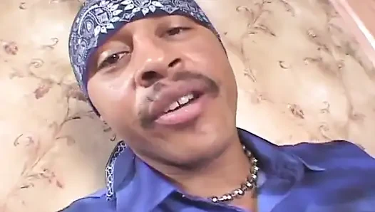 Sapık zenci kaltak büyük zenci yarağıyla vahşi sikişten sonra sperm yiyor