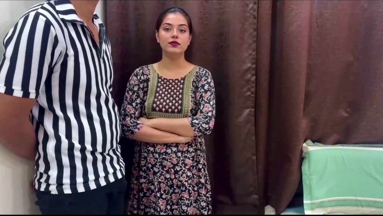 Stepmother Rates My Dick – Saara in Hindi