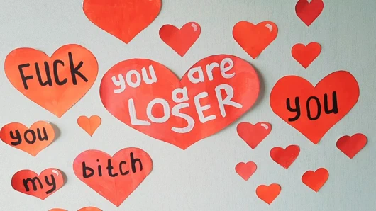 Sevgililer günün kutlu olsun! dominatrix nika'dan senin için aşağılama tebrikler, ezik.