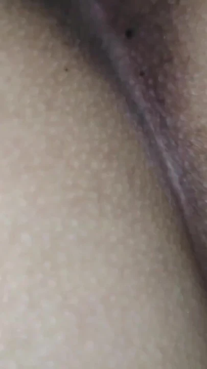 Domaltmalı boğam tarafından sikiliyor ve dölleniyor ve gavatımı da beni sikiyor ve dölünü sevgilimin dölüyle karıştırıyor | Klip 3