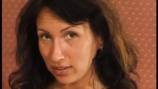 Güzel mifl solo mastürbasyon yapıyor