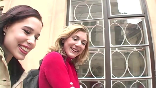 Sürtükler saten çiçek ve arwen