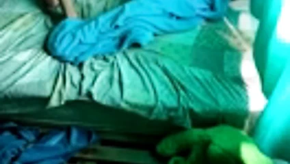 Filmou escondido a mulher sentando no pau para os amigos ver