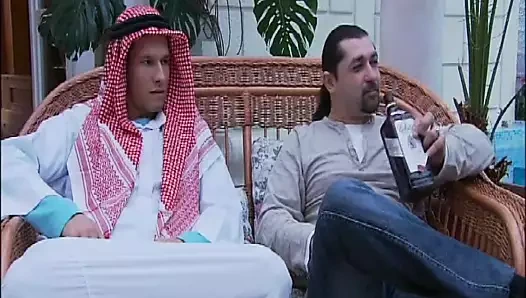 güzel bacaklar ile esmer sert bir horoz straddles