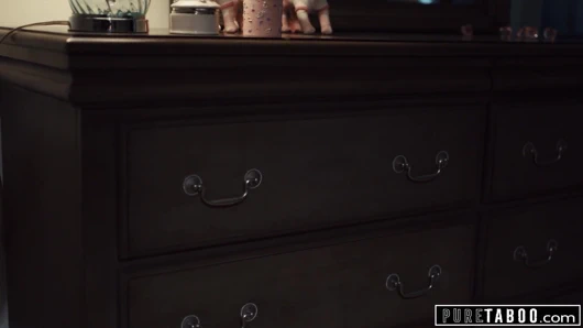 Saf tabu rahip genç 2 ona anal bekaretini ikna eder