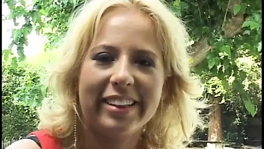 sarışın alır KEDİ ve göt delinmiş