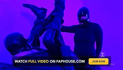 Resmi kıyafetle gimp'i sikiyor