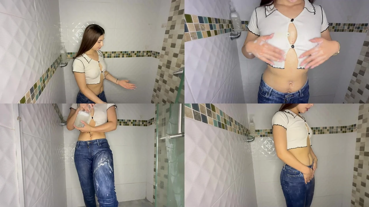 Sabunla kaplı ve şehvetle sırılsıklam