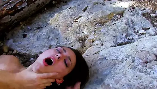 Dayanılmaz seksi kaltak becermek istiyor!