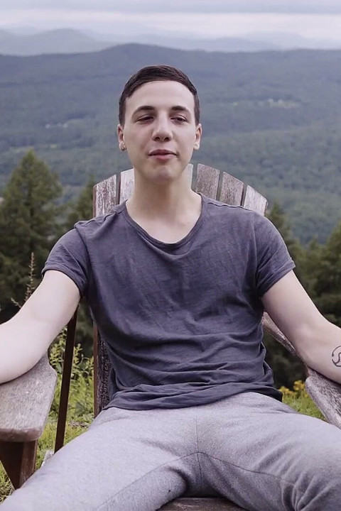 Kamera arkası Troye Jacobs
