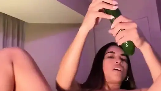 Mia nins ile salatalık zevki - tek başına kendi kendine oynama