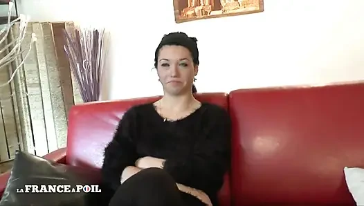 Azgın Camille'in ilk oyuncu seçme kanepesi, 19 yaşındaki genç kız