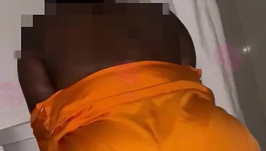 Hapishaneden kaçtım ve mini vibratörle sikildim!